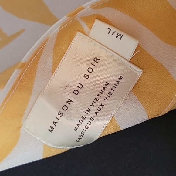 MADISON Du Soir Cover Up Robe - Picture 6 of 8